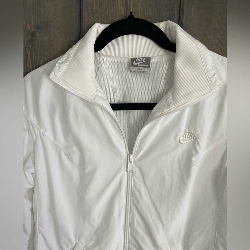 Nike Women's White Windbreaker size S - Picture 3 of 7